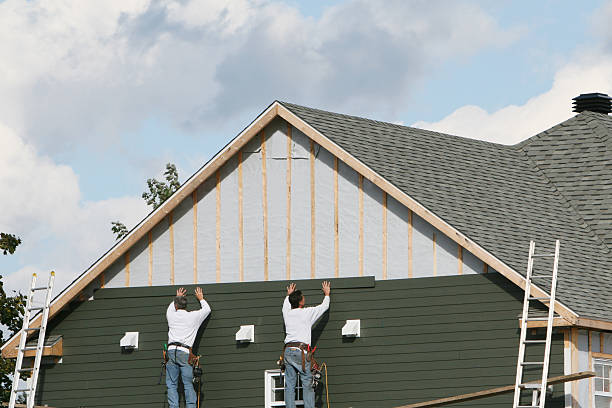Professional Vinyl Siding technician working in Richfield, NC